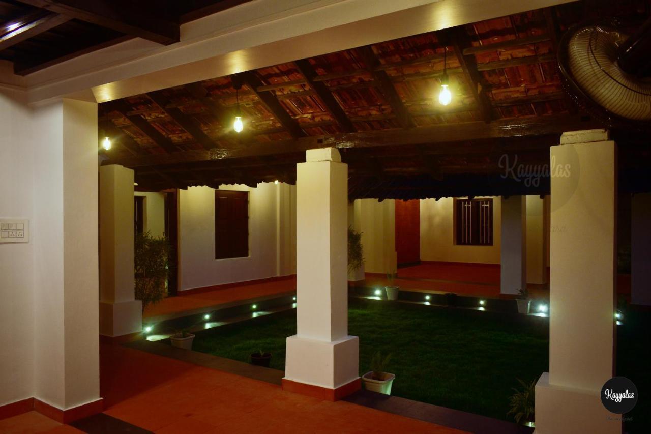 Kayyalas Courtyard Thrissur Экстерьер фото