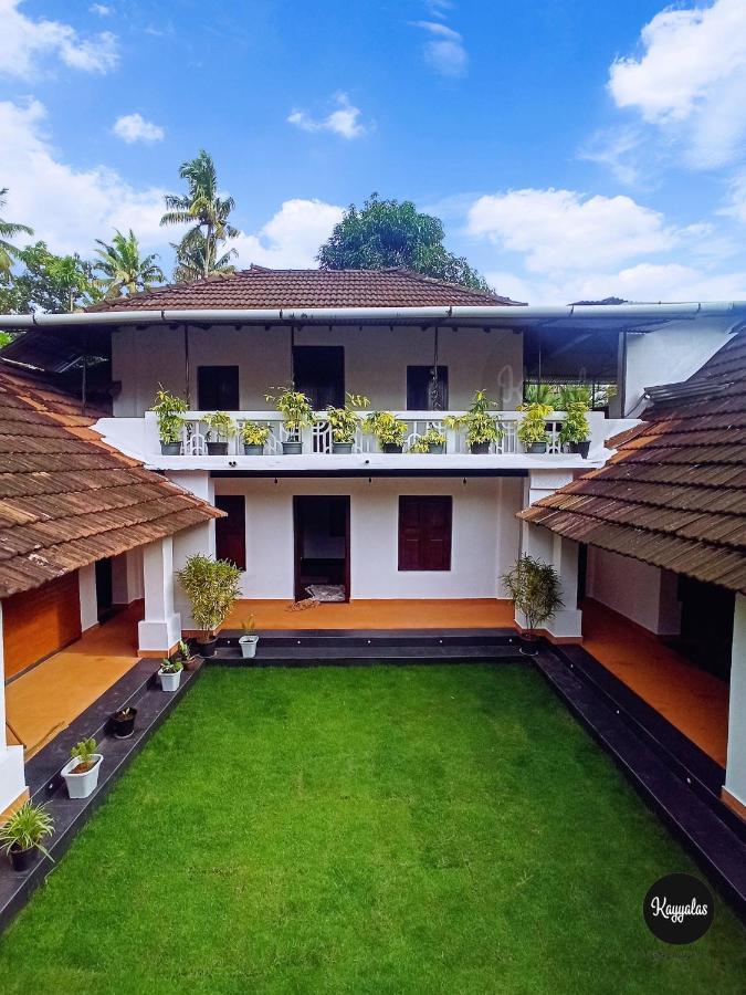 Kayyalas Courtyard Thrissur Экстерьер фото