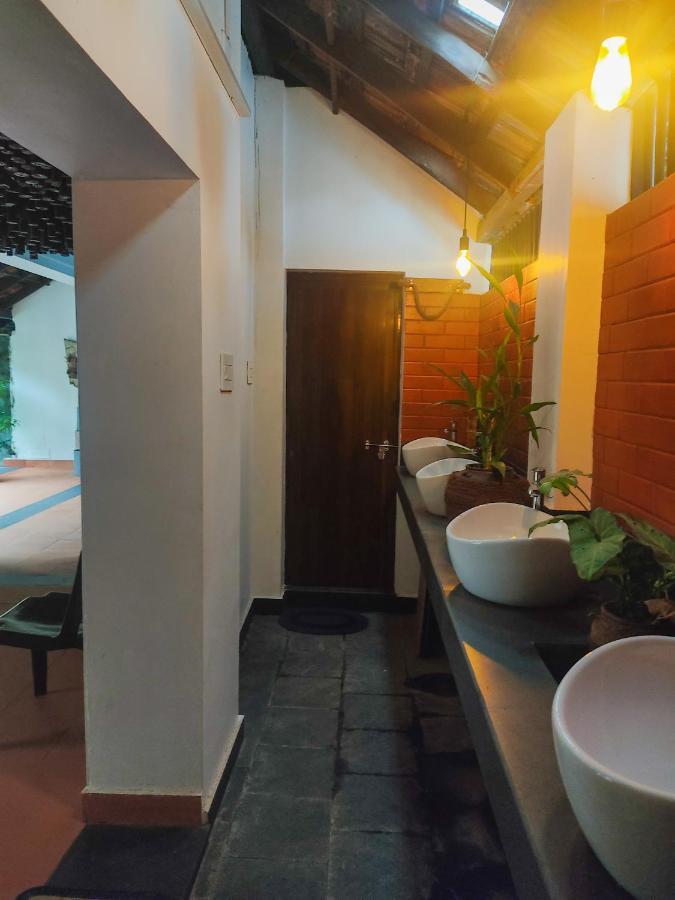 Kayyalas Courtyard Thrissur Экстерьер фото