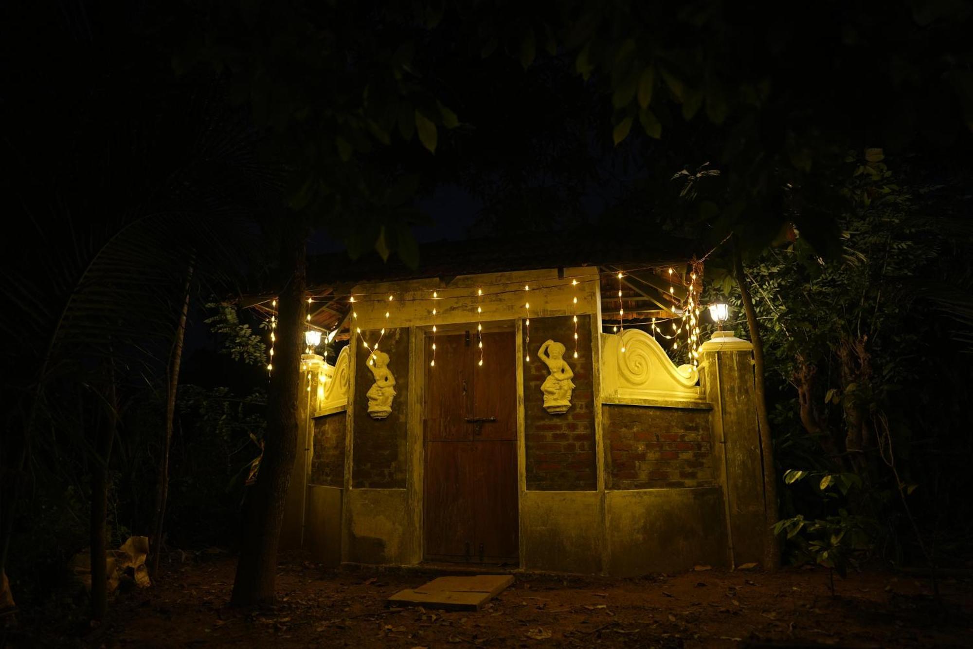 Kayyalas Courtyard Thrissur Экстерьер фото